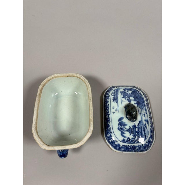 18th Century 18th Century Covered Tureen in blue and white porcelain and underplate For Sale - Image 5 of 9