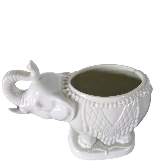 Vintage Andrea by Sadek White Porcelain Elephant Candy Dish | Elephant Lidded Trinket Box | Made in Japan | Foil Sticker For Sale - Image 4 of 16