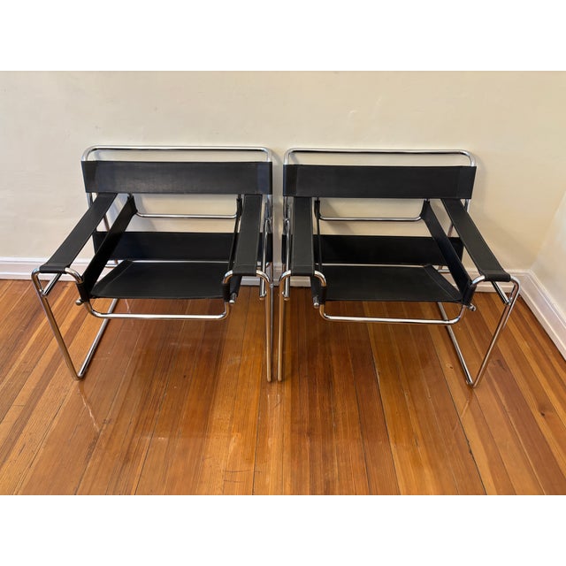 1980s Wassily Chairs in Tubular Steel and Leather by Marcel Breuer, 1970s, Set of 2 For Sale - Image 5 of 7