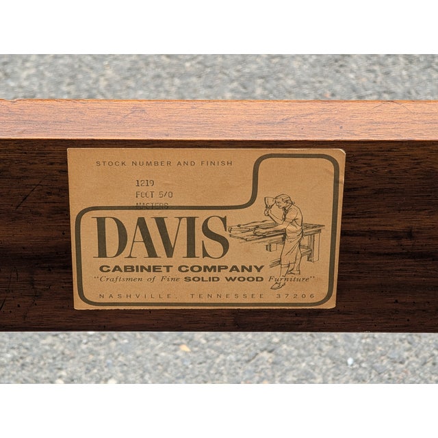 Traditional Vintage Davis Cabinet Co. Mahogany 4 Poster Queen Size Bed For Sale - Image 3 of 11