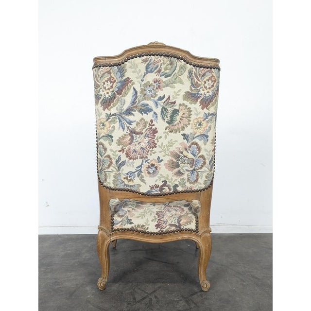2000 - 2009 Louis XV Style Longue Chair in Wood with Floral Fabric For Sale - Image 5 of 6