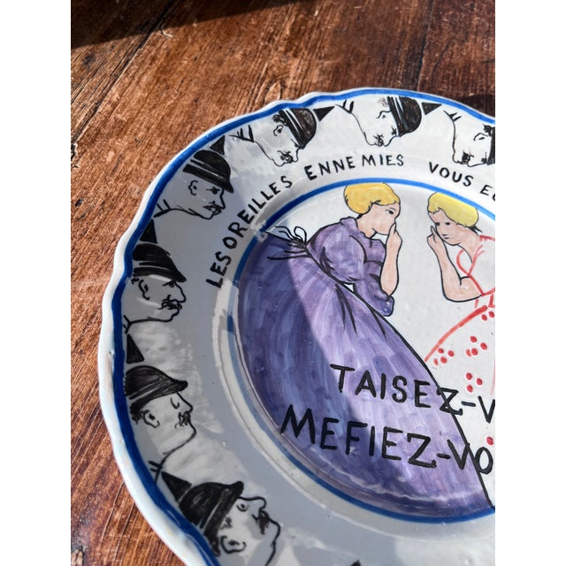 Antique 1917 Hr Quimper Assiettes Du Cercle Du Soldat/Circle of the Soldier of the 6th Arrt Faience Plate, Taisez-Vous, Mefiez-Vous/Be Quiet, Beware For Sale In Dallas - Image 6 of 8