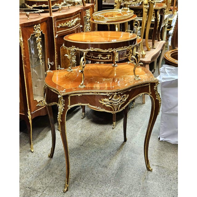 French French Louis XV Two-Tier Side Table – Marquetry Accent Table With Raised Upper Shelf & Gilt Bronze Mounts For Sale - Image 3 of 5
