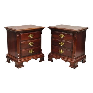 Vintage Lexington Chippendale Style Cherry Wood Nightstands Commode - a Pair For Sale