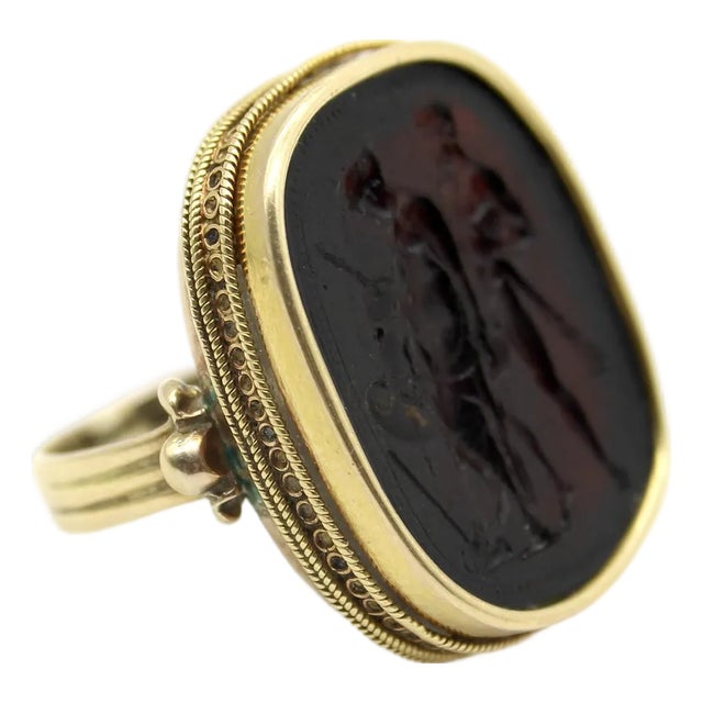 18th Century Georgian 18k Gold Hercules and Omphale Tassie Intaglio Ring, Size 6 For Sale