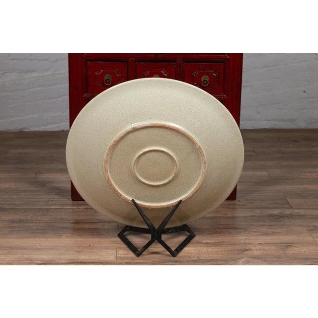 Beige Vintage Chinese Beige Ceramic Charger Plate from the 1980s For Sale - Image 8 of 12