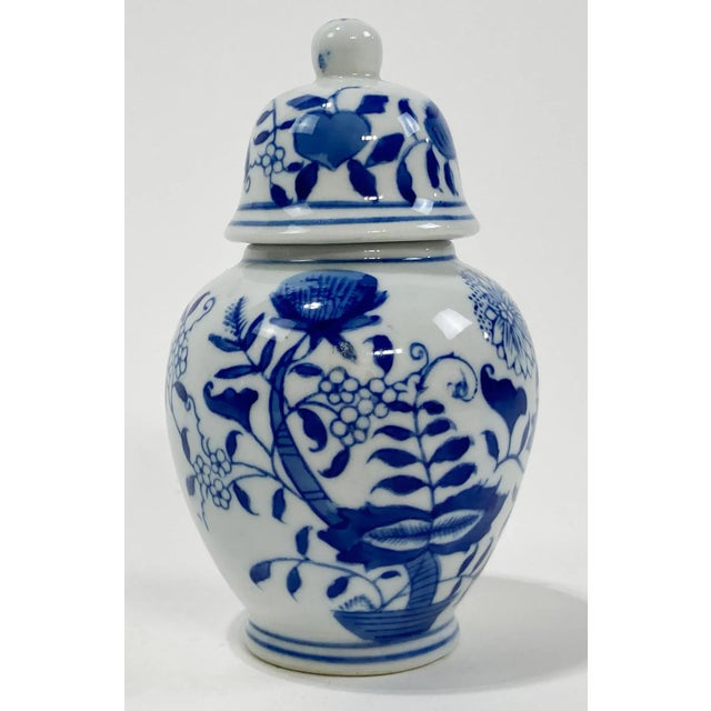 Late 20th Century Vintage Lidded Blue and Ivory Floral Temple Jar For Sale - Image 5 of 8