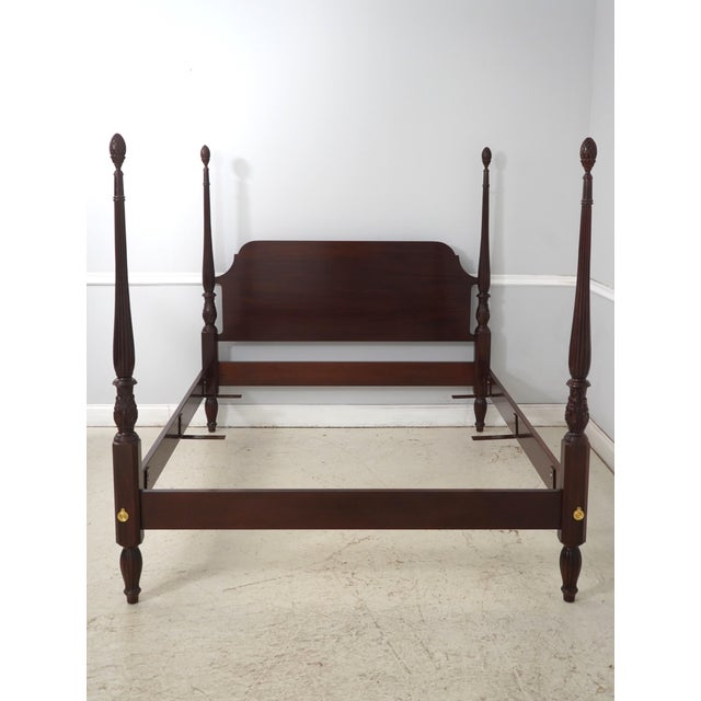 Age: Approx: 30 Years Old Details: Fine Carved Details Quality Construction Chippendale Style Traditional Style Pineapple...