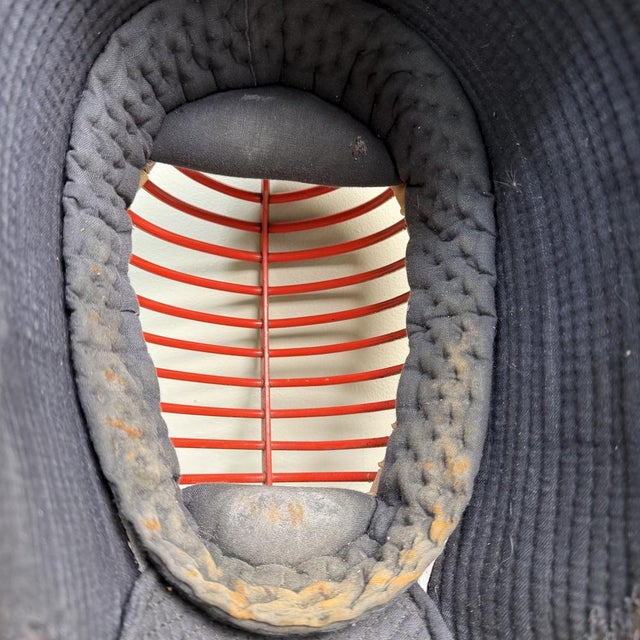 Textile Authentic Kendō Men Helmet, Japan, 1960s For Sale - Image 7 of 12
