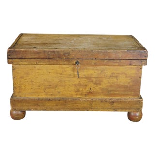 Primitive Antique Early American Painted Oak Blanket Trunk Chest Coffee Table For Sale