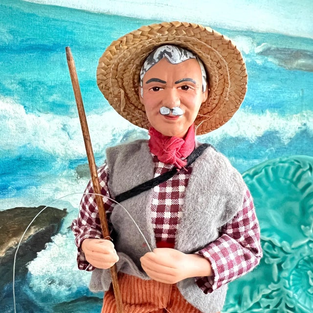 French Provincial Vintage French Clay Santon Sculpture of a Fisherman With Basket of Fish For Sale - Image 3 of 10