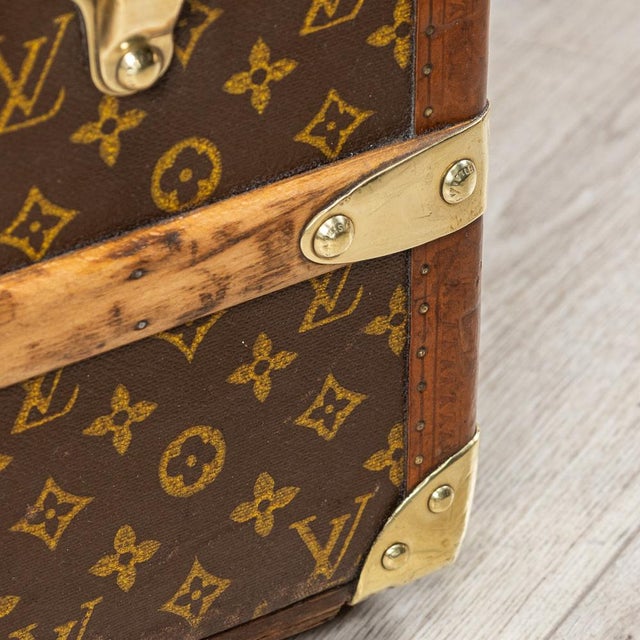 Trunk from Louis Vuitton, France, 1930s For Sale - Image 15 of 18