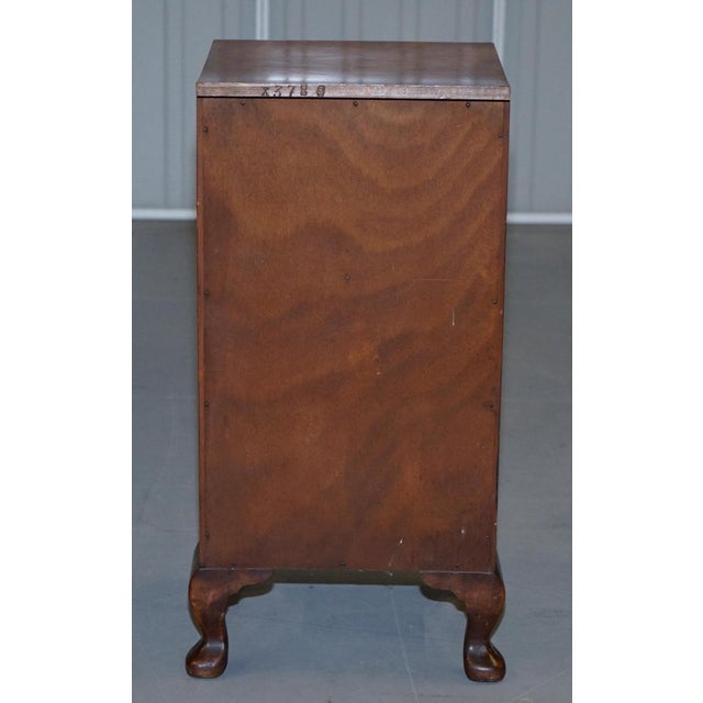 Burr Walnut Bedside Cupboards or Lamp Tables from Waring & Gillows, 1932, Set of 2 For Sale - Image 10 of 18