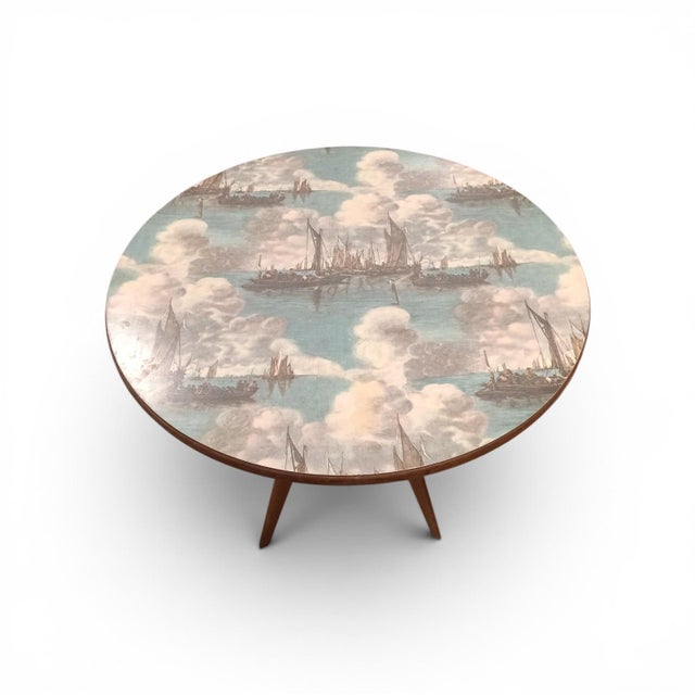 Round Dining Table, 1950s, in Good conditions. Designed 1950 to 1959