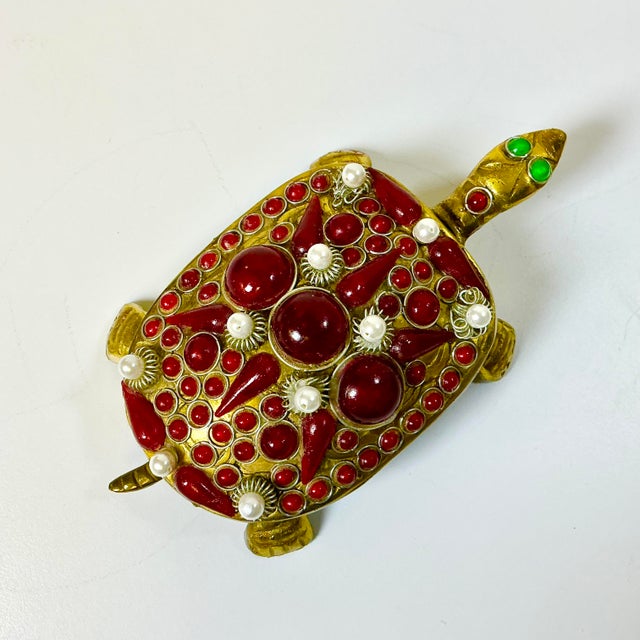 1960s Vintage Art Deco Coastal Hollywood Regency Bejeweled Brass Turtle Box For Sale - Image 12 of 18