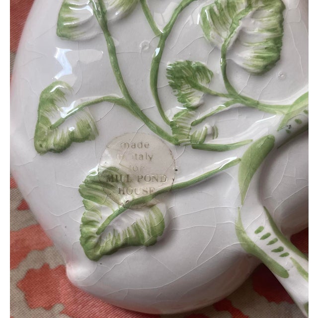 Mediterranean Pair of Painted Ceramic Leaf Dishes For Sale - Image 3 of 4