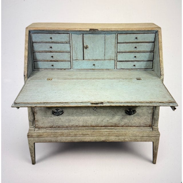 Antique Gustavian Secretaire in Wood, 1860, in Good conditions. Designed before 1890