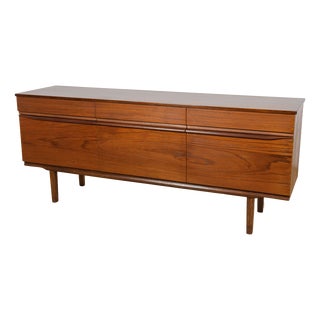 Mid-Century Modern English Teak Sideboard from Stonehill, 1960s For Sale