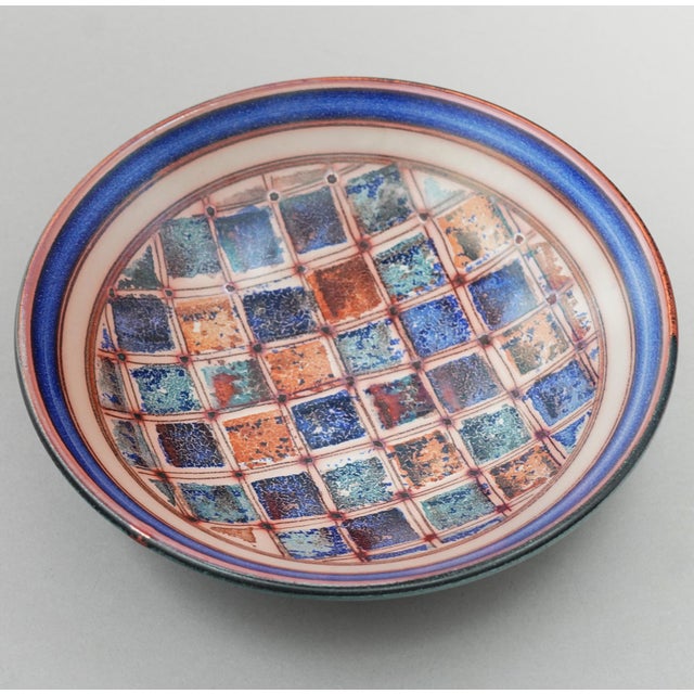 A bowl from Bottega Vignoli, Faenza, Italy Handcrafted. Mass Height: 6cm Ø: 20 cm This piece has an attribution mark, I am...