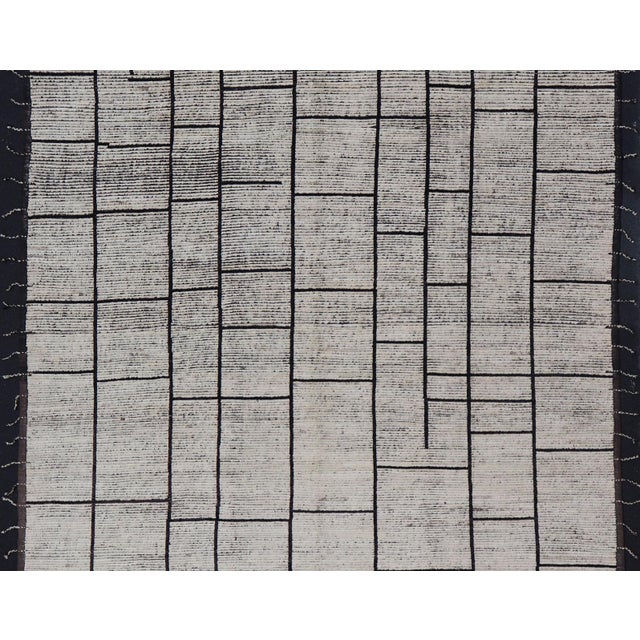 Abstract Casual Modern Wool Hand Knotted Black and White Large Scale Modern Rug For Sale - Image 3 of 9