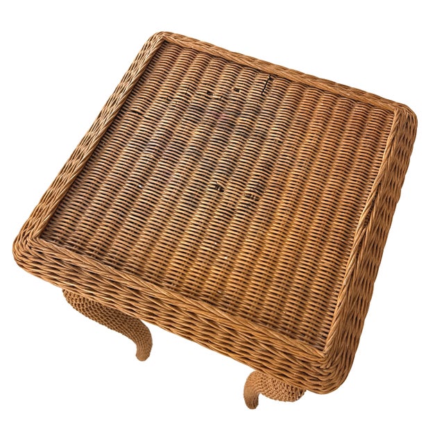 Vintage 1960s Tall Wicker Plant Stand W/ Wavy Cabriole Legs / Palm Beach Regency Pedestal For Sale - Image 10 of 17