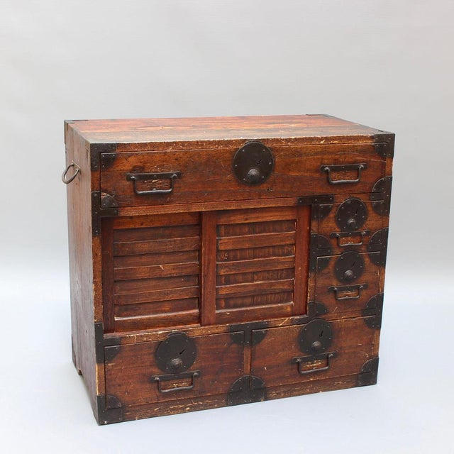 19th Century Japanese Edo Tansu Storage Chest For Sale - Image 3 of 18