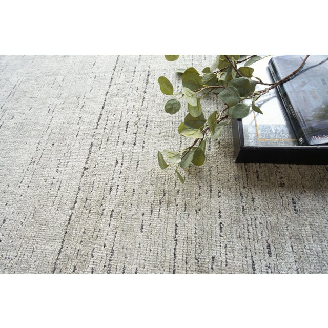 2020s Exquisite Rugs Montero Handmade New Zealand Wool & PET Yarn Ivory/Navy Rug-8'X10' For Sale - Image 5 of 7