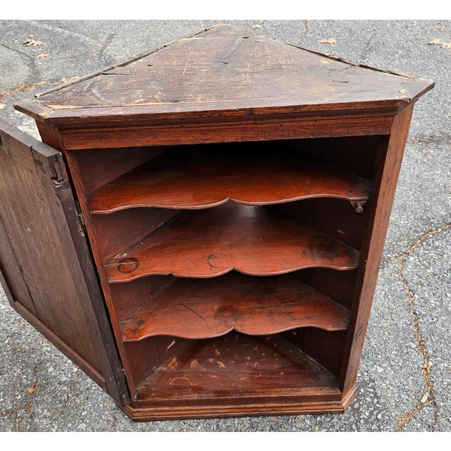 Wood 18th Century Federal Oak Corner Cabinet / Cupboard For Sale - Image 7 of 7