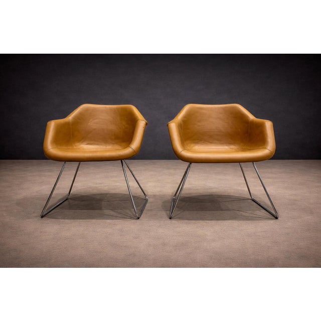 Robin Day Pair of “Hillie” armchairs, Robin Day for L’Atelier, 1960s - Lot 357 For Sale - Image 4 of 12