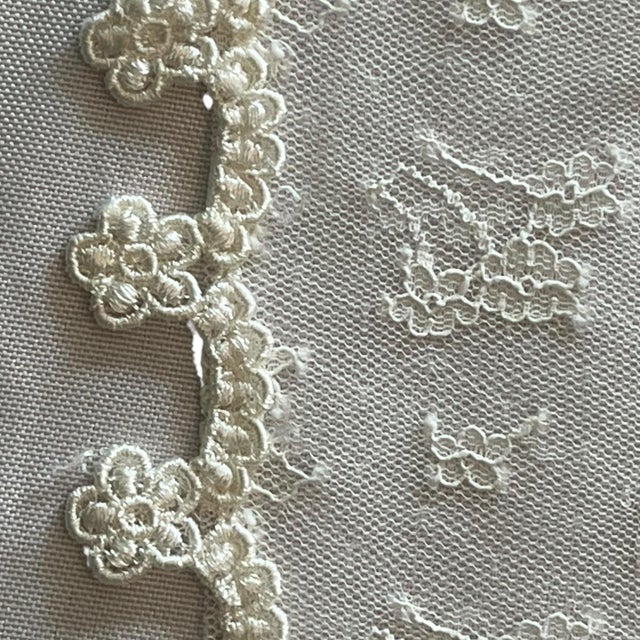 French Country 42 X 45 Vintage Lace Floral Tablecloth Table Cover White Victorian Edwardian Traditional For Sale - Image 3 of 7