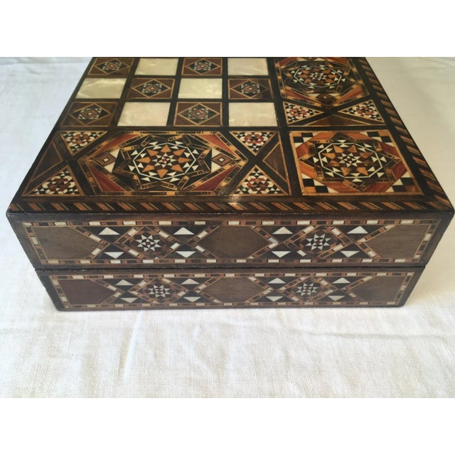 Vintage 1970s Moroccan Inlaid Mosaic Inlaid Backgammon and Chess Box For Sale In Chicago - Image 6 of 13