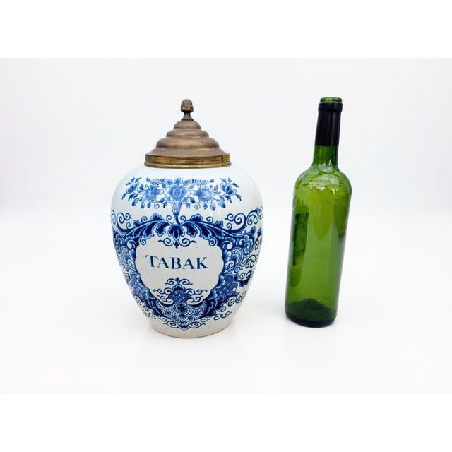 A highly collectible Delft Blue lidded tobacco jar (Toeback) from the Netherlands. dating to circa 1820-1840 Beautifully...