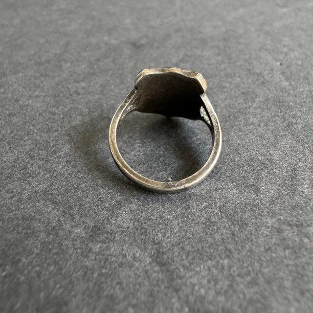 Mid 20th Century Vintage Scottish Rampant Lion Signet Ring Celtic Sterling Silver Shield Size 6 For Sale - Image 5 of 12