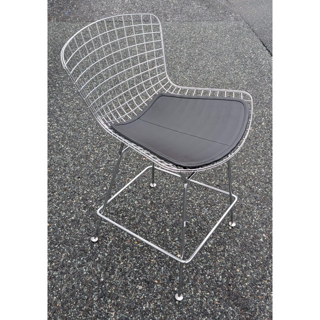 Mid Century Modern Harry Bertoia Style Chrome Wire Metal Bar Stool-Black For Sale - Image 16 of 18