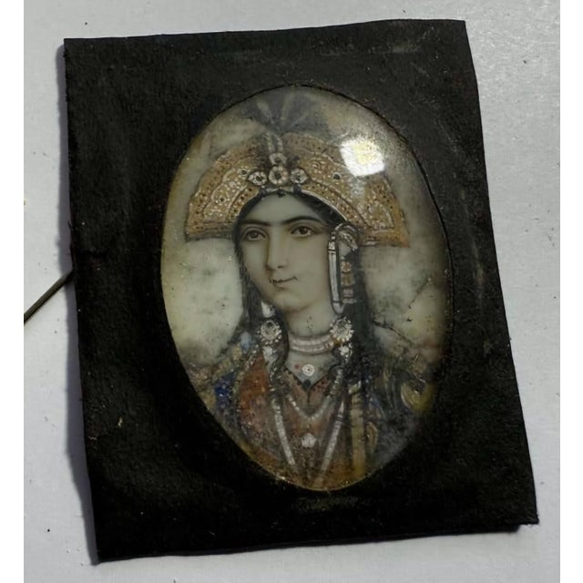 Mughal Lady Portrait Miniature - Delhi School, 19th Century For Sale - Image 4 of 6