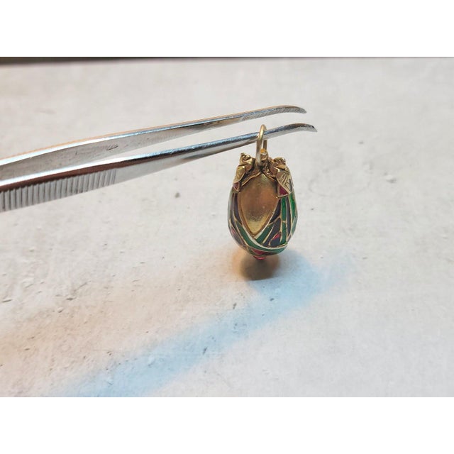 Vintage Chinese Gilded Silver Enamel Egg Pendant Bird With Garnet For Sale - Image 4 of 8