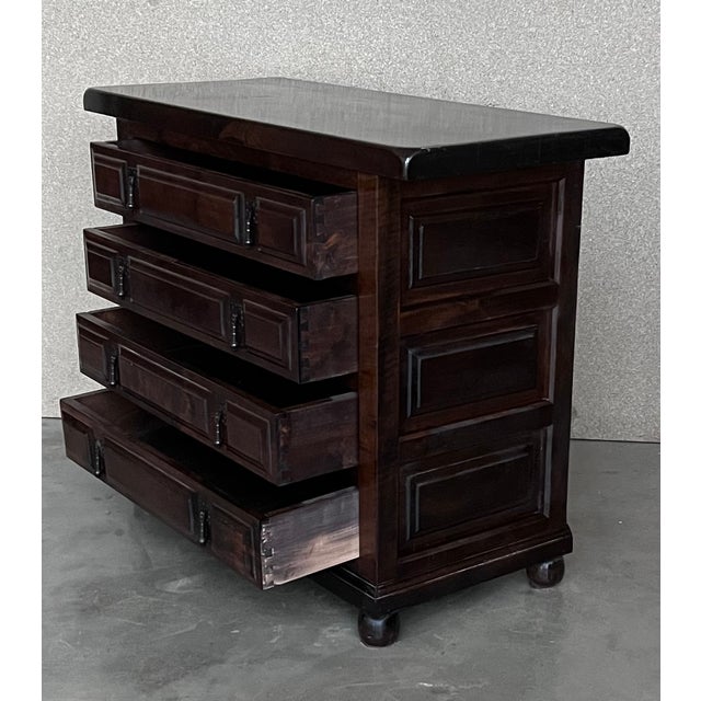 20th Catalan Spanish Baroque Carved Walnut Tuscan Four Drawers Chest of Drawers For Sale In Miami - Image 6 of 10