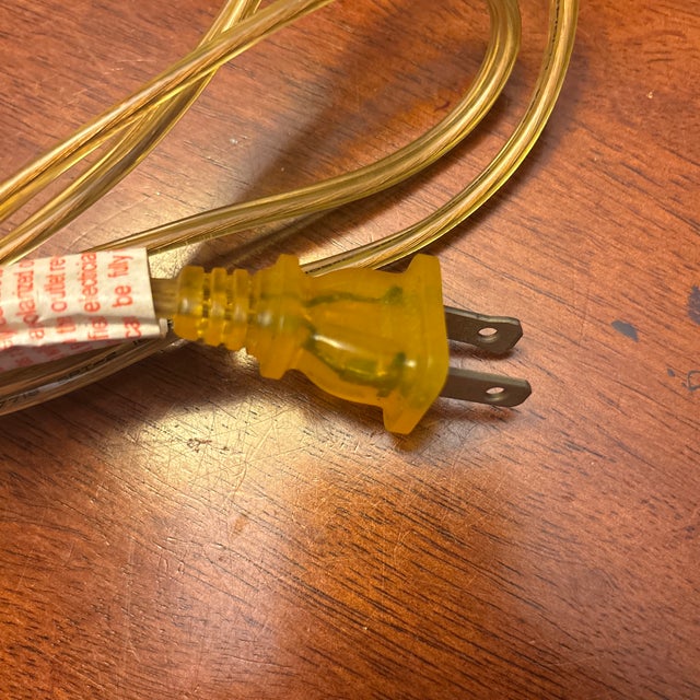 Black Mid 20th Century Chinoiserie Styled Black and Gold Accent Table Lamp For Sale - Image 8 of 8