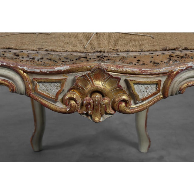 French Louis XV Chair in Carved Wood For Sale - Image 6 of 14