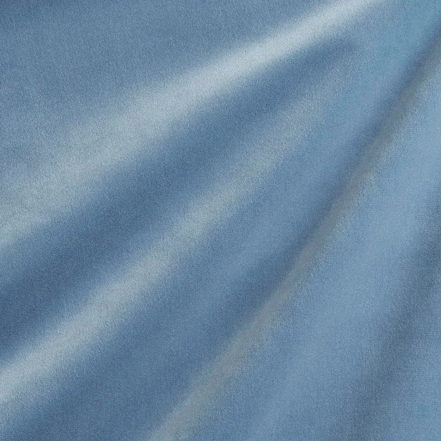 SAMPLE - Schumacher Alistair Indoor/Outdoor Velvet Fabric In Hydrangea For Sale