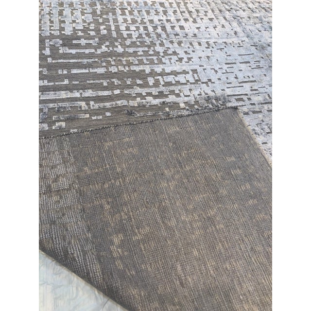 Ashley Rug, Silver Blue 14x20 For Sale - Image 4 of 4