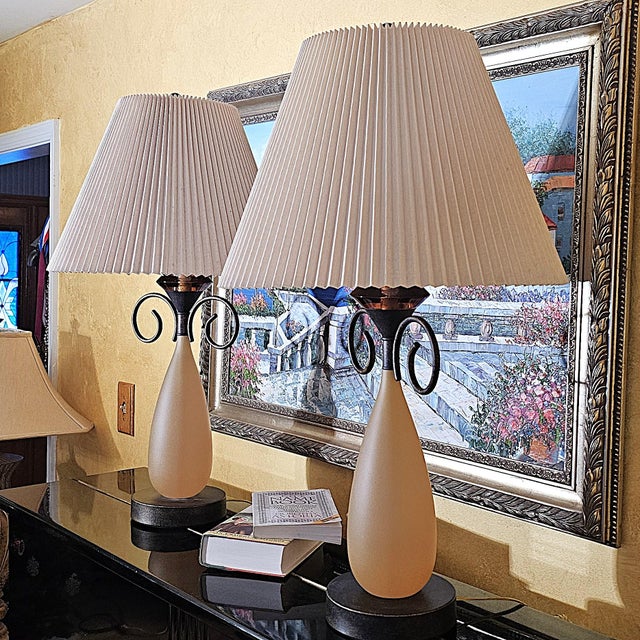Pair of Frosted Glass and Scrollwork Table Lamps, Early 21st Century For Sale - Image 10 of 18