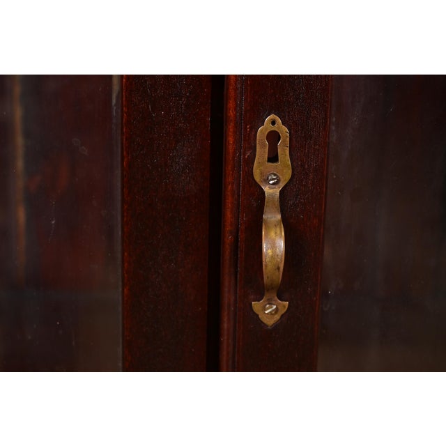 R. J. Horner Style American Empire Carved Mahogany Bookcase With Lion Heads, Circa 1890s For Sale In South Bend - Image 6 of 13