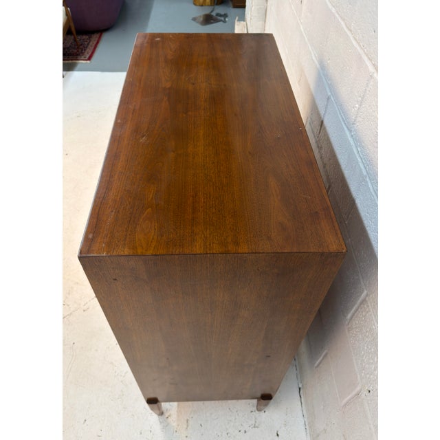 Brown Mid-Century Modern Walnut Highboy Dresser With Sculptural Pulls For Sale - Image 8 of 17