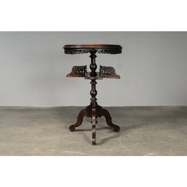 Item: Coffee table / Side table Period & Style: Gründerzeit - Late 19th century Features: - Stylish and decorative piece...