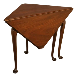 Mid 20th Century Kittinger Colonial Williamsburg Mahogany Drop-Leaf Napkin Table