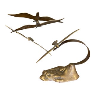 Vintage Mid-Century Modern Brass Toned Seagull Sculpture on Rocky Base For Sale