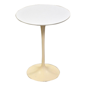 1960s Eero Saarinen White Tulip Table for Knoll