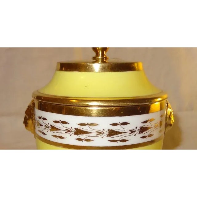 Early 19th Century 1800s French Empire Porcelain Covered Urn For Sale - Image 5 of 11