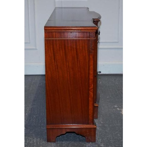 Vintage Serpentine Bow Front Sideboard with Drawers & Cupboard from Wade Furniture For Sale - Image 14 of 18